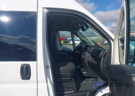 2021 Ram Promaster 1500 High Roof 136 Wb z USA, uszkodzony, nr VIN 3C6LRVBG8ME520834